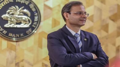 RBI Governor Clarifies Stand on Rupee Value Amid Market Volatility