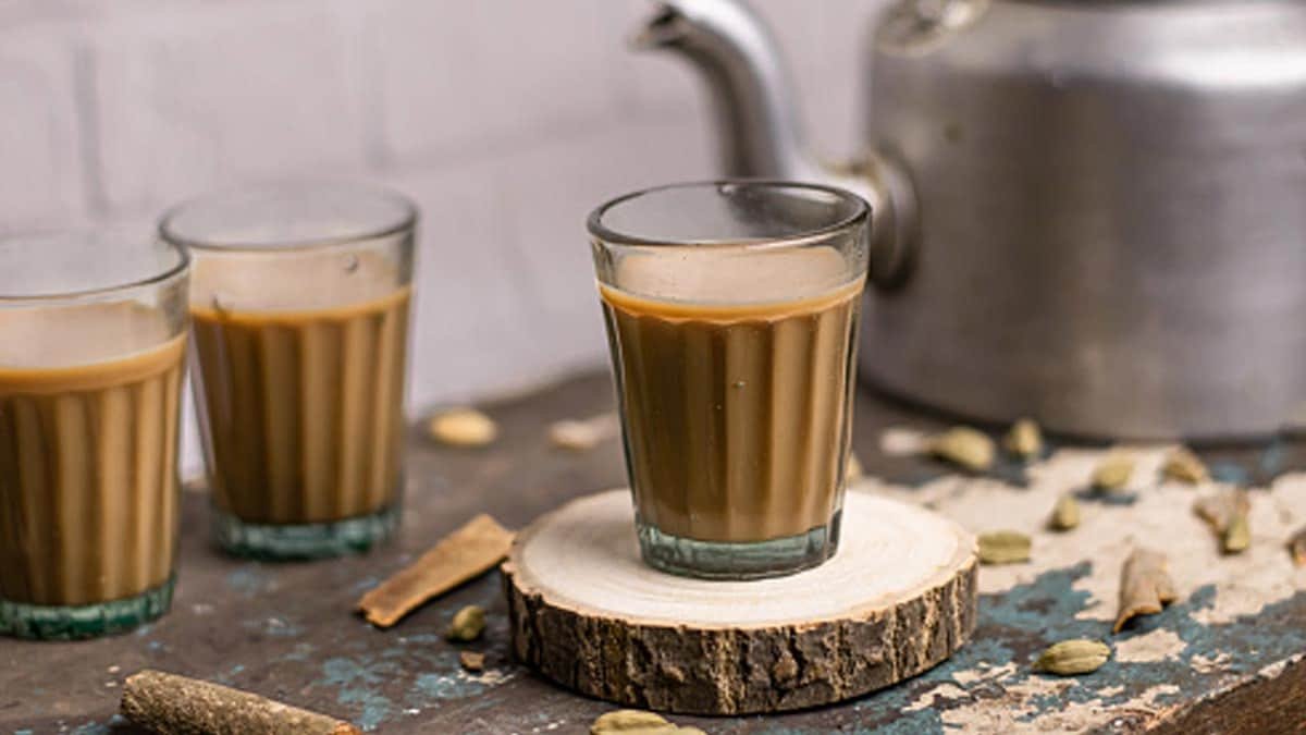 Chai Side Effects Two Foods You Should Never Eat With Tea or You May Face Gas and Acidity Problems
