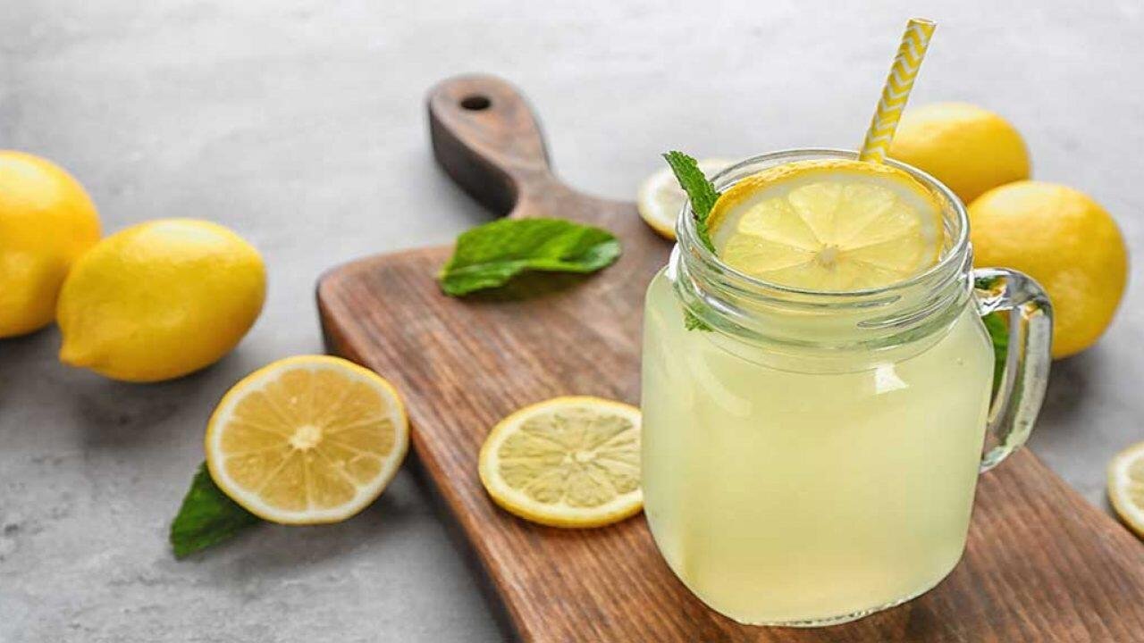 Morning Lemon Water May Not Suit Everyone, Experts Warn of Hidden Health Risks