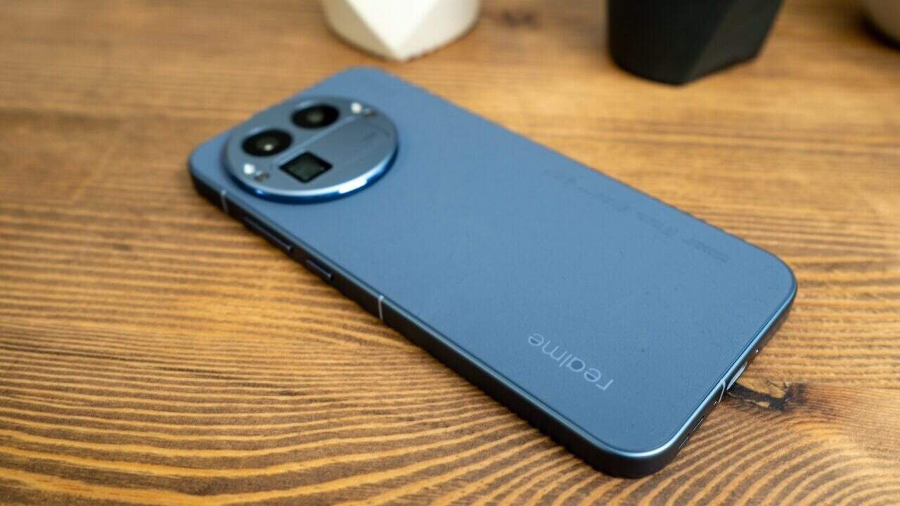 Realme GT 8 Pro Users Receive Major Update With New AI Features and Security Enhancements