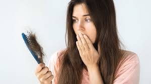 Simple Home Remedies That May Help Reduce Hair Fall and Support Healthy Hair Growth