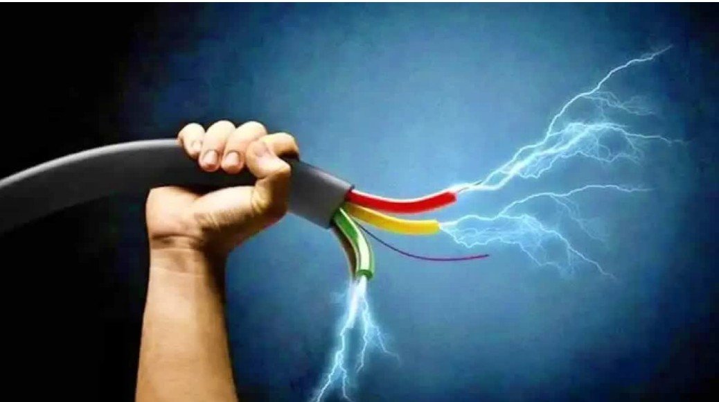 Father and daughter die after electrocution while clearing a fallen tree during heavy rain in Alwal