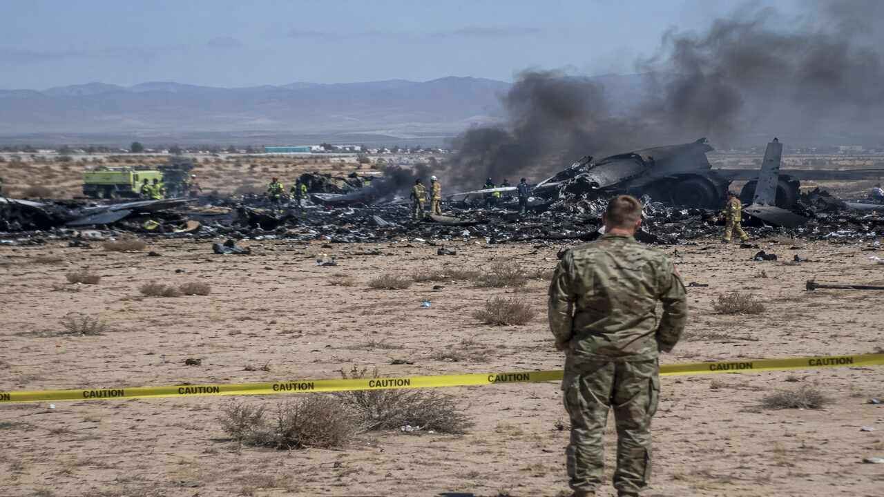 B52 bomber crash at Edwards Air Force Base in California during a test mission that killed eight crew members.