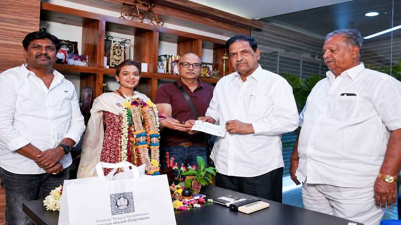 Devotees from Dubai donated ₹11 lakh to the TTD Sri Venkateswara Pranadana Trust.