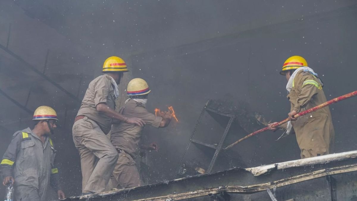 Lucknow Fire Tragedy: Lucknow Fire Tragedy Leaves Deputy Chief Minister in Tears