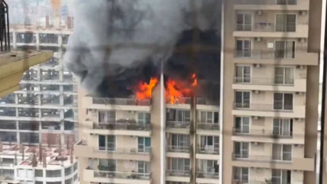 Massive Fire Engulfs High Rise Apartment in Noida Sector 75