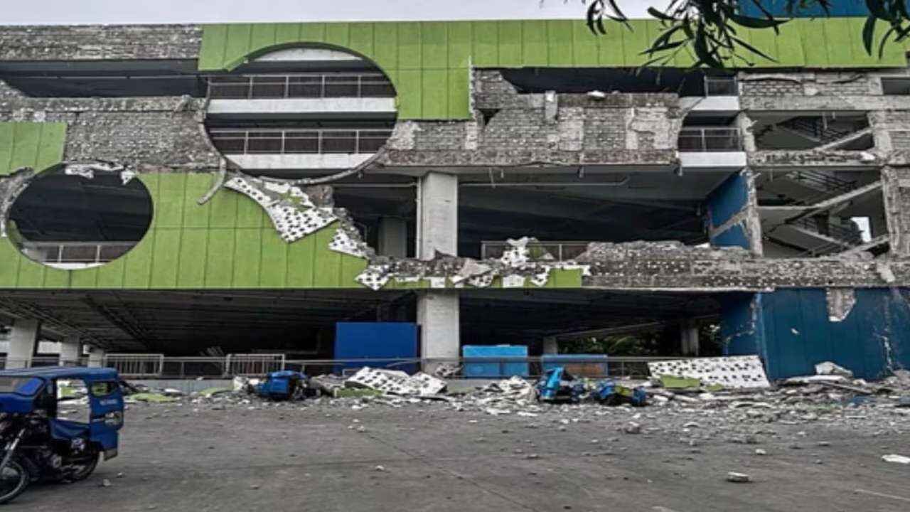 Philippines Earthquake: Philippines Earthquake Death Toll Rises as Doctors Treat Patients Outdoors