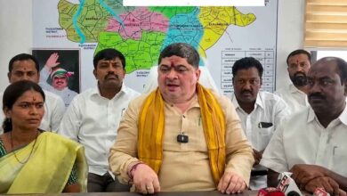 Telangana minister Ponnam Prabhakar calls on Pawan Kalyan to apologise for past comments on Telangana ahead of proposed public meetings in the state