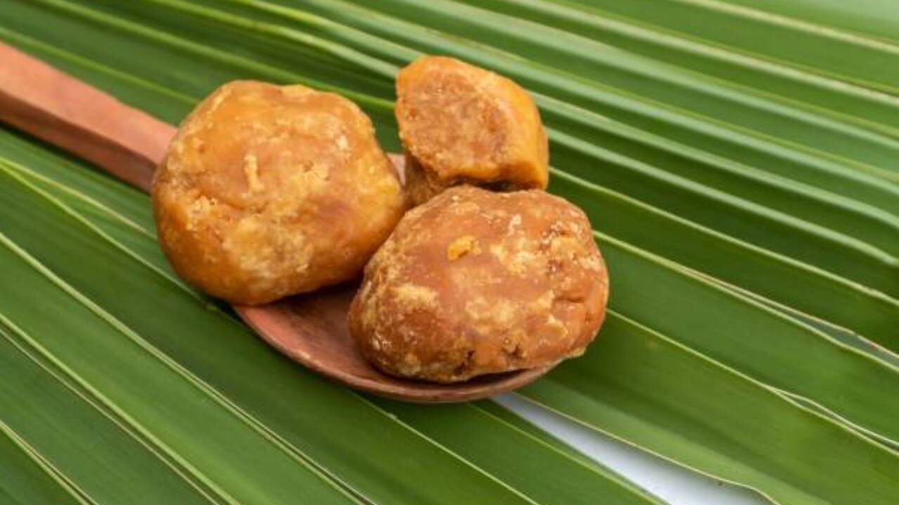 Morning Jaggery Habit on an Empty Stomach Surprising Health Benefits That Feel Priceless