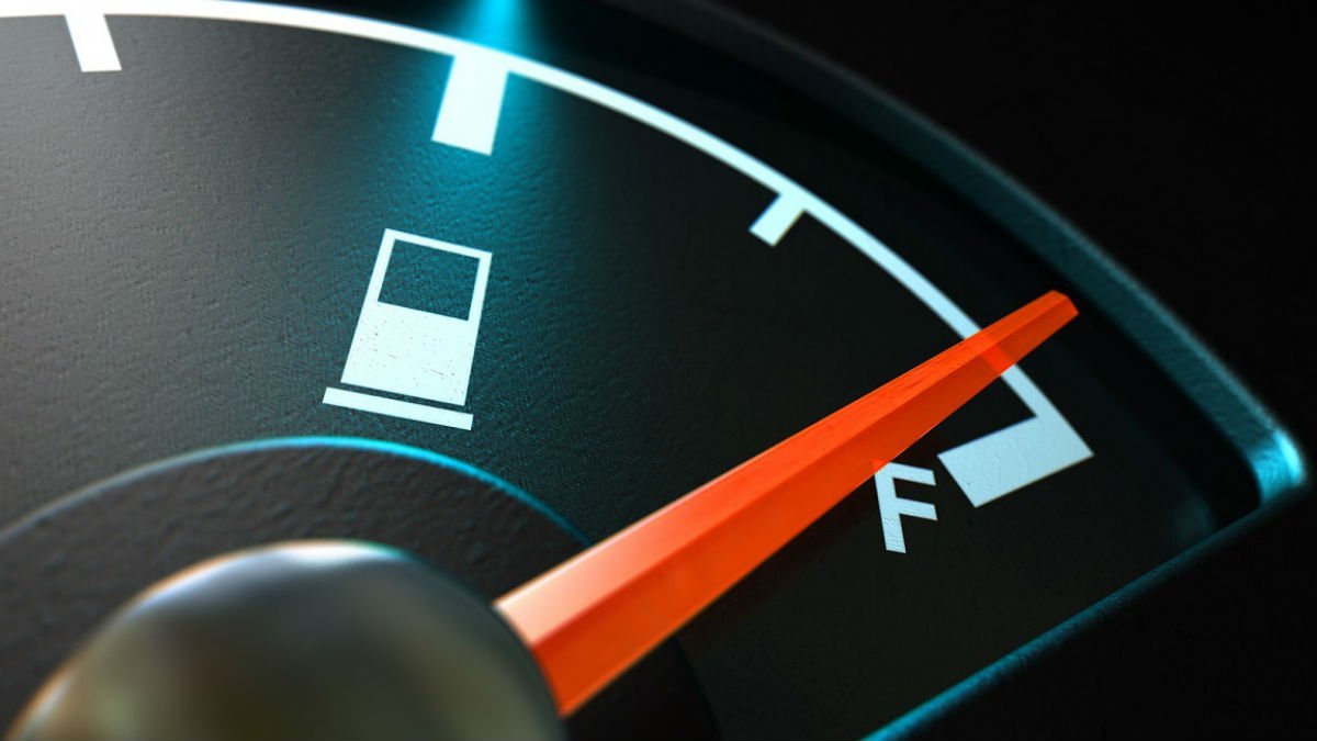 Simple Driving Habits That Can Improve Your Car Mileage and Save Fuel Costs