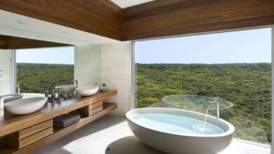 Why Luxury Hotels Use Glass Bathrooms The Smart Design Strategy Behind the Trend