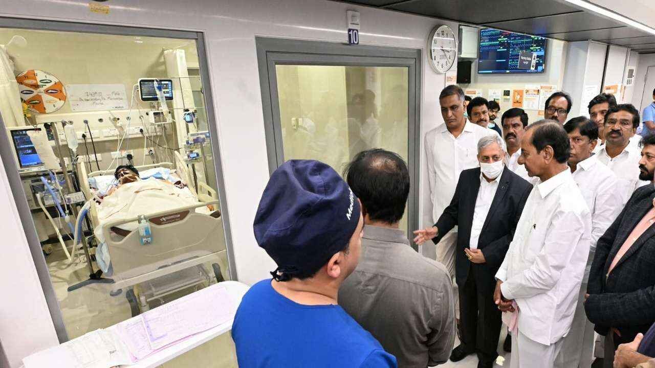 KCR Visits Yashoda Hospital to Meet Ailing BRS Leader Peddi Sudarshan Reddy