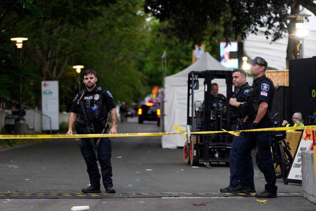 Two Killed and Five Injured in Shooting Near Seattle Space Needle