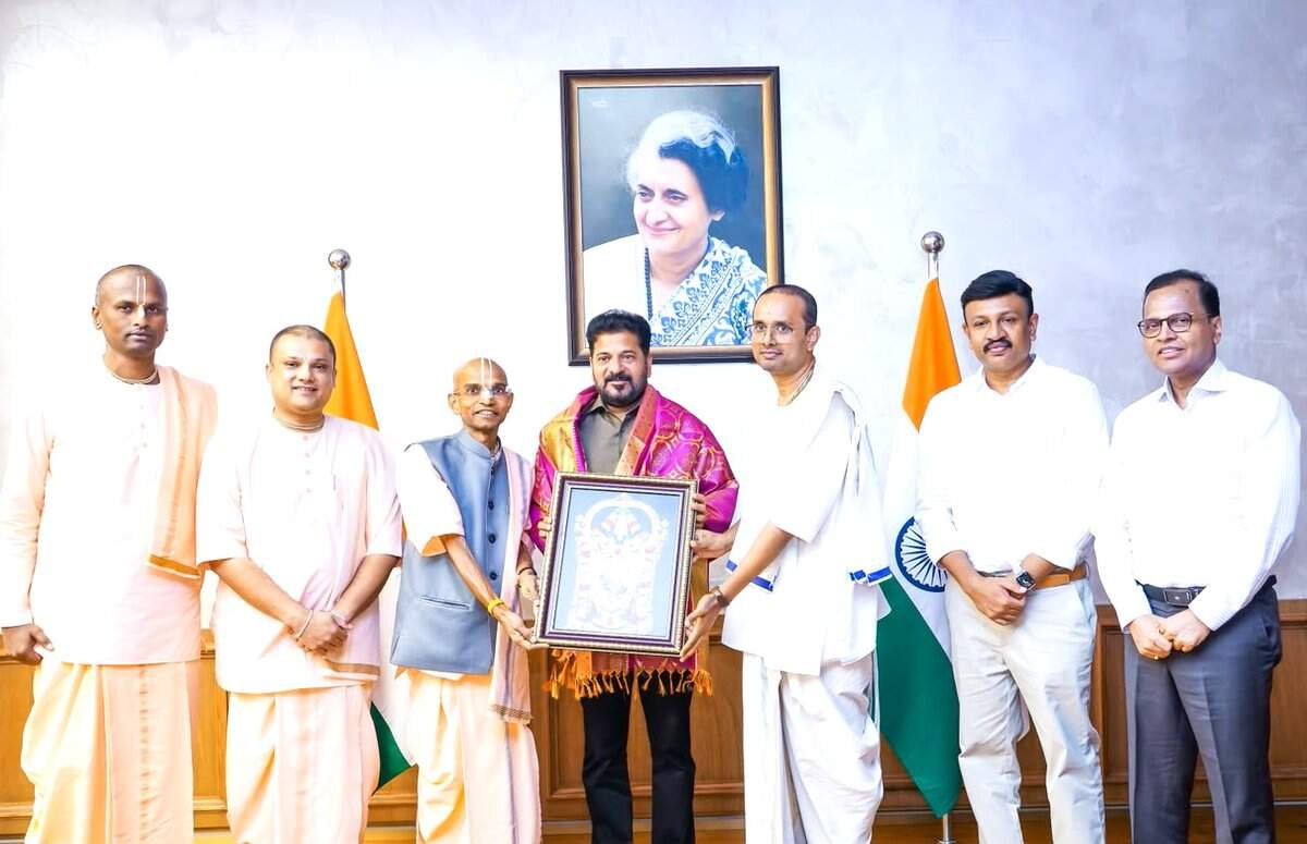 Divi’s and Aurobindo Pharma Extend CSR Support to Telangana School Breakfast Scheme