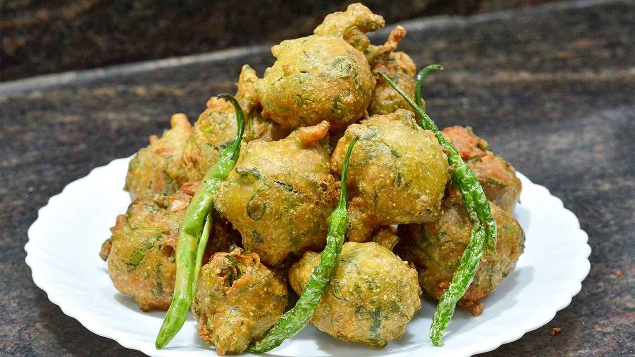 Crispy Methi Pakoda Makes the Perfect Evening Snack With a Simple Homemade Recipe