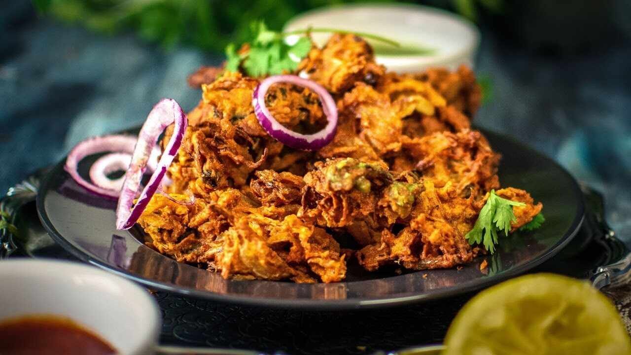 Crispy Mushroom Onion Pakoda Recipe Brings Restaurant Style Taste To Your Home Kitchen