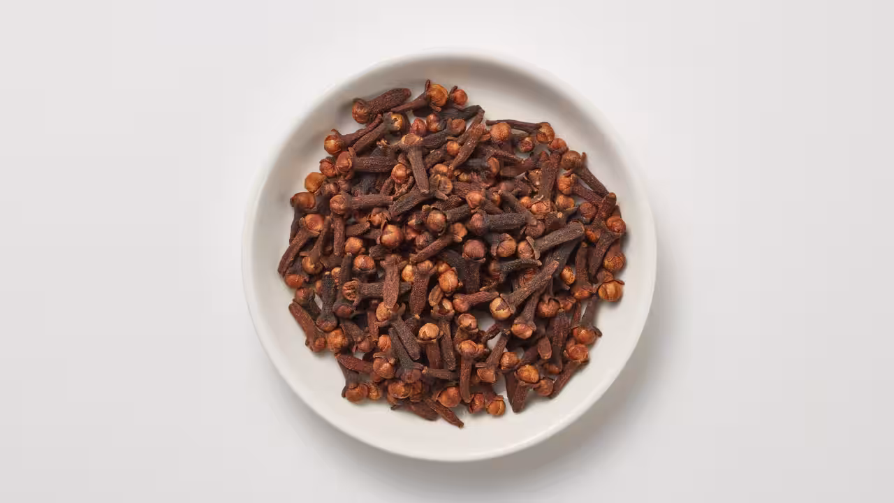 Morning Clove Water Routine May Support Skin Health and Digestion