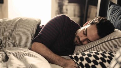 Side Sleeping or Sleeping on Your Back Which Position Is Better for Your Health
