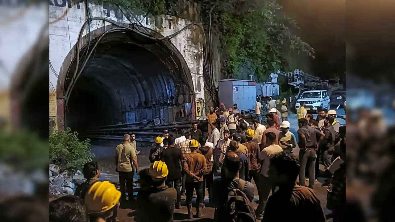 Chamoli Tunnel Accident: Seven Killed After Floodwater Enters Tunnel Under Construction in Uttarakhand