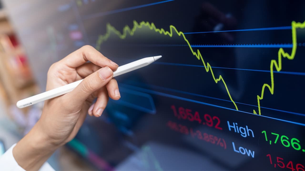 Indian Stock Market Opens Higher as Oil Prices Ease on Diplomatic Hopes