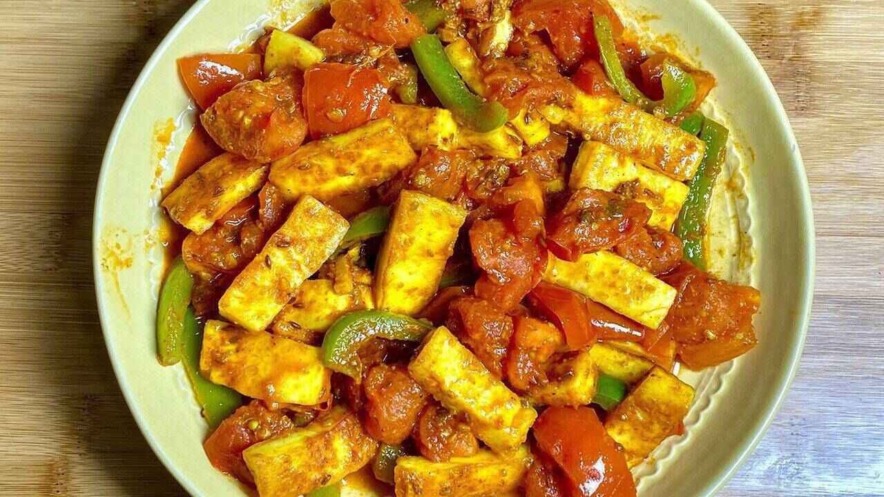 Paneer Tomato Gravy Recipe With Rich Tomato Flavour and Simple Spices