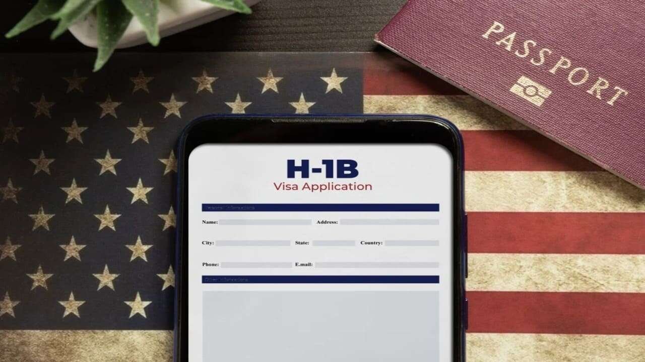 H-1B Visa Fee: Trump Extends $100,000 Payment Rule for Another Year