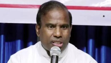 K A Paul Offers Konda Surekha a Political Alternative