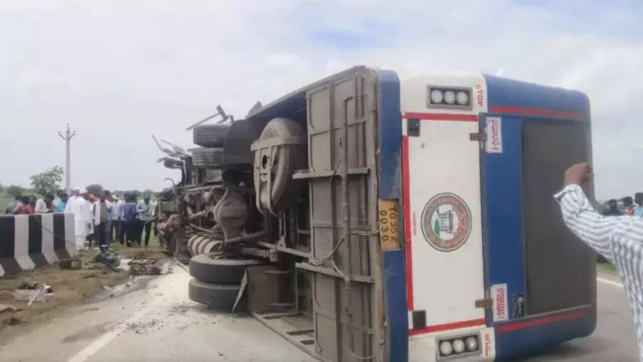 RTC Bus Accident in Kamareddy: RTC Bus Overturns on Highway in Kamareddy, Driver Dies